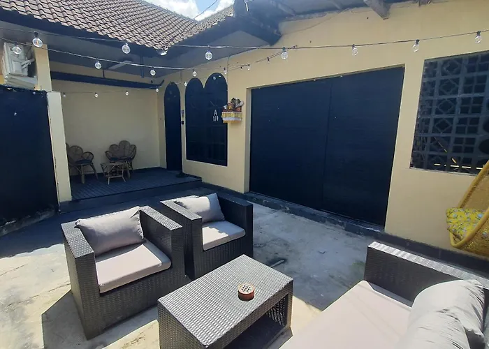 Hostel Yellow Monkey *